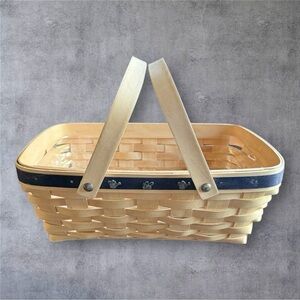 Longaberger Medium Chore Basket Signed by Wendy and Carmen Longaberger
